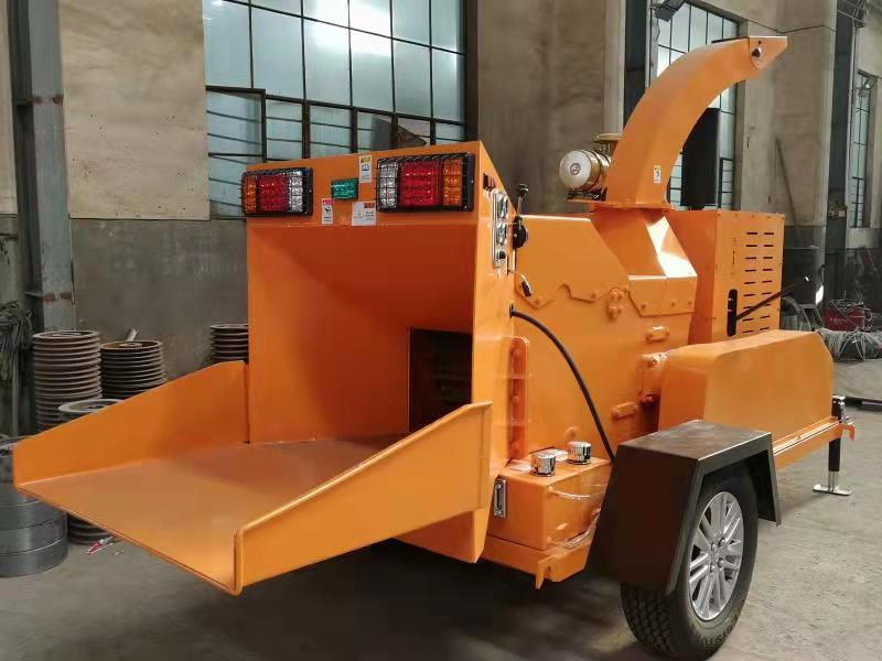 Special branch crusher for garden